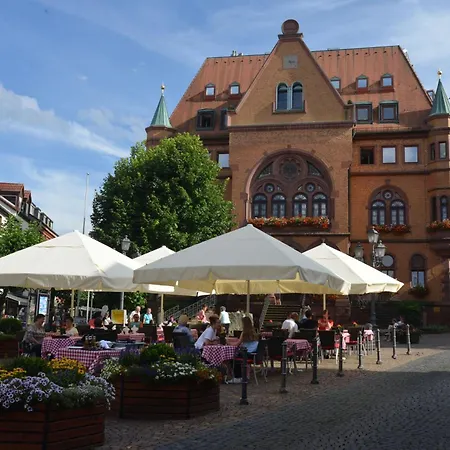 Homefeld - Elegante Und Moderne Zentral In Bei Fulda Mit Kueche, Kostenlosem Parkplatz Und Wlan Apartment Huenfeld