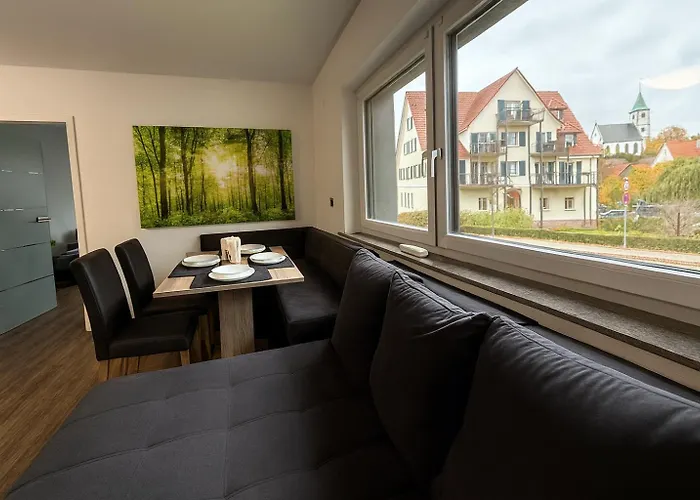 Homefeld - Elegante Und Moderne Zentral In Bei Fulda Mit Küche, Kostenlosem Parkplatz Und Wlan Apartamento