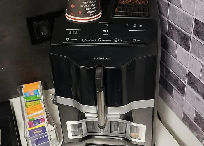 Apartamento Homefeld - Elegante Und Moderne Zentral In Bei Fulda Mit Küche, Kostenlosem Parkplatz Und Wlan Hünfeld