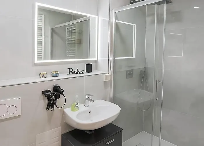 Apartamento Homefeld - Elegante Und Moderne Zentral In Bei Fulda Mit Küche, Kostenlosem Parkplatz Und Wlan Hünfeld