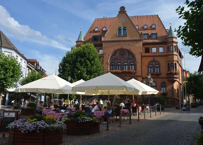 Homefeld - Elegante Und Moderne Zentral In Bei Fulda Mit Küche, Kostenlosem Parkplatz Und Wlan Apartamento Hünfeld